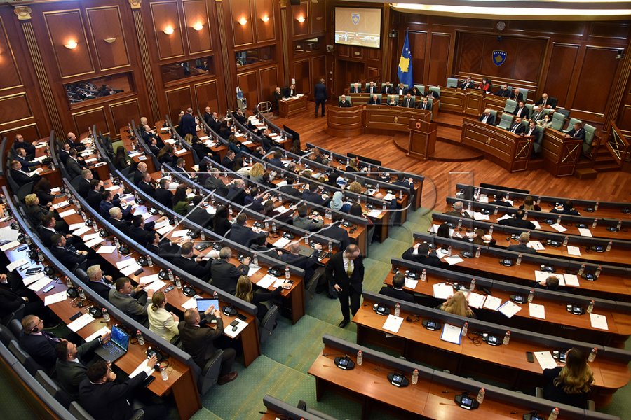 Kandidatët për Bordin e RTK-së përgatiten për votim në Kuvend