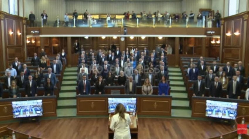 Deputetët nisin seancën me një minutë heshtje për viktimat e masakrës së Poklekut dhe Çikatovës