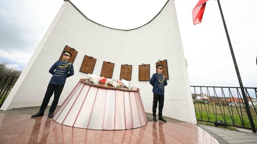 Masakra e Poklekut: Kujtesa e 53 civilëve shqiptarë të vrarë në 1999