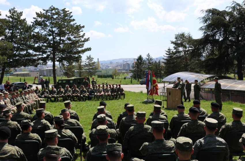 Elvis Qitaku shpallet “Ushtari më i Mirë 2026” në garën ndërkombëtare të FSK-së