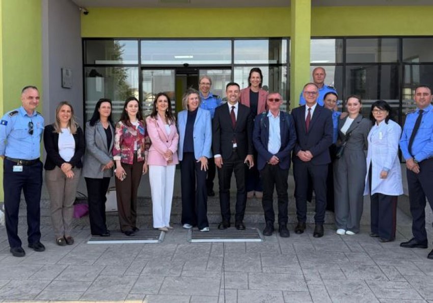 Ambasadorja holandeze viziton Qendrën Korrektuese në Lipjan për të diskutuar trajtimin e të miturve