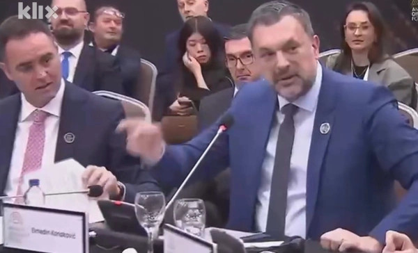 Konaković sfidon Vuçiqin: Kriminelët e luftës dhe kërcënimet ushtarake në qendër të tensioneve rajonale