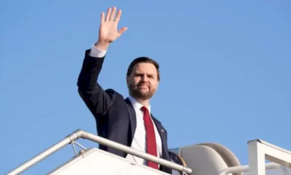 Ngushtica e Hormuzit në tension: Kërcënimet, bllokadat dhe negociatat e SHBA-Iran