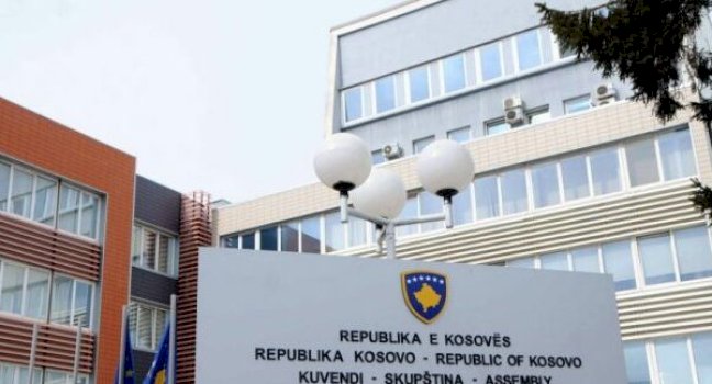 Komisioni për Arsim shqyrton miratimin e Statutit të ri të universitetit publik “Hasan Prishtina”.