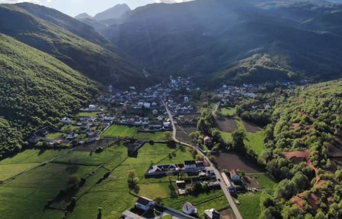 Arrestohet personi në Gjakovë, i kapur me armë të gjata dhe qindra fishekë