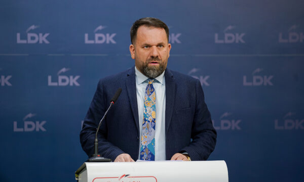 Polemika për pozitën e presidentit në Kosovë: LDK kundër dominimit partiak