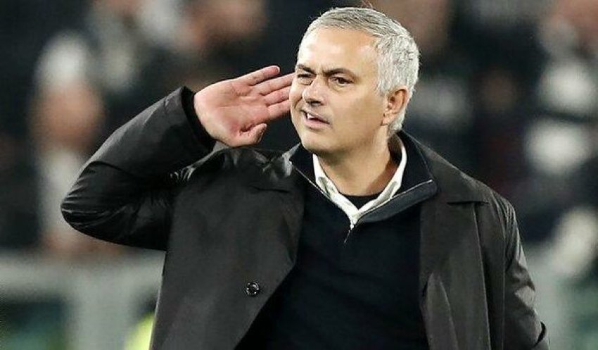 Jorge Mendes ka kontaktuar drejtuesit e Real Madrid për t’u ofruar rikthimin e trajnerit José Mourinho.