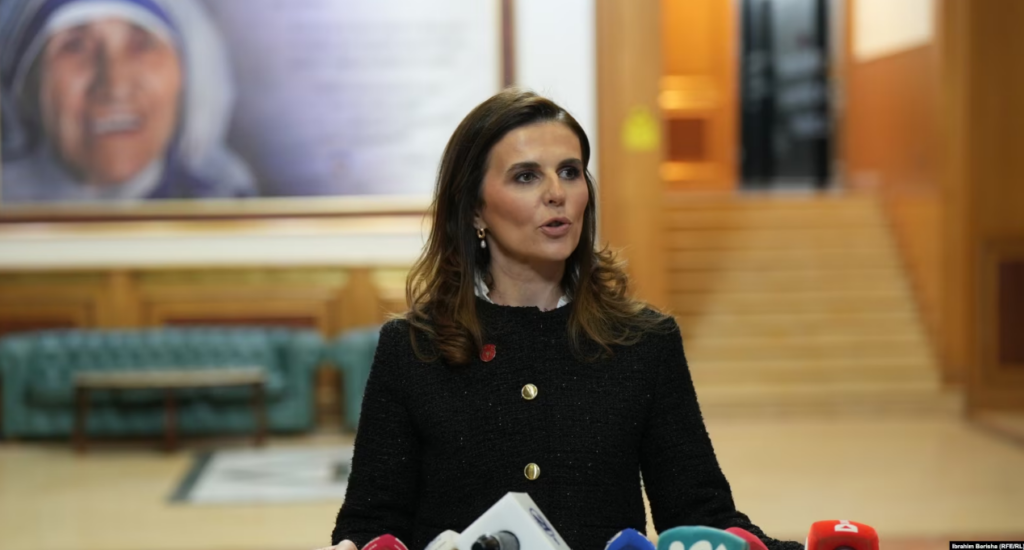 Kriza politike në Kosovë: Përplasjet për zgjedhjet dhe institucionet e bllokuara