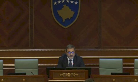 Ardian Gola i Vetëvendosjes i bashkohet Ganimete Musliut në urimin për ditëlindjen e Hashim Thaçit.