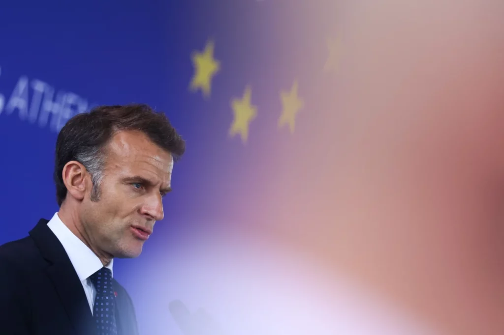 Sulmi me armë në darkën e Shtëpisë së Bardhë trondit Uashingtonin