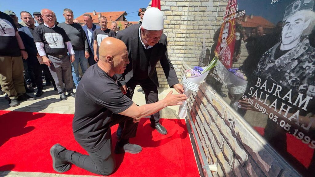 Haradinaj përkujton rolin kyç të Drenocit në luftën e UÇK-së dhe rëndësinë e bashkëpunimit me NATO-n