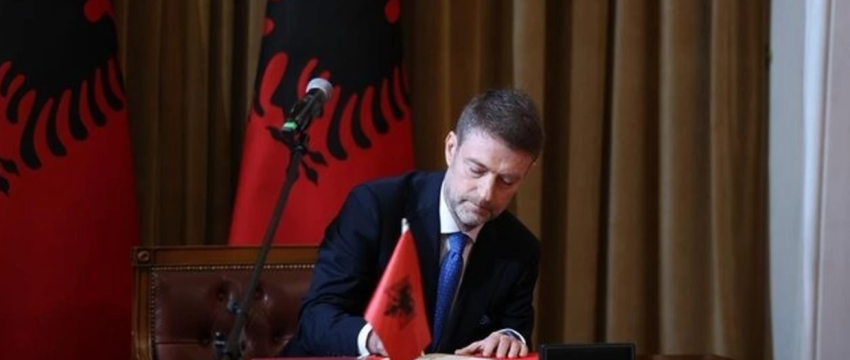 Hoxha i përgjigjet akuzave: Shqiptarët në Maqedoninë e Veriut janë faktor shtetformues