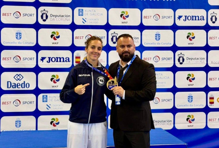Behije Mustafa triumfon me medaljen e artë në garën elitare të karatesë në Spanjë