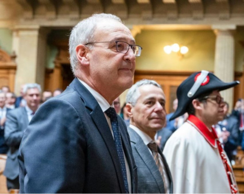 Zvicra konfirmon praninë ushtarake në Kosovë dhe rolin ndërmjetës në dialogun Kosovë-Serbi