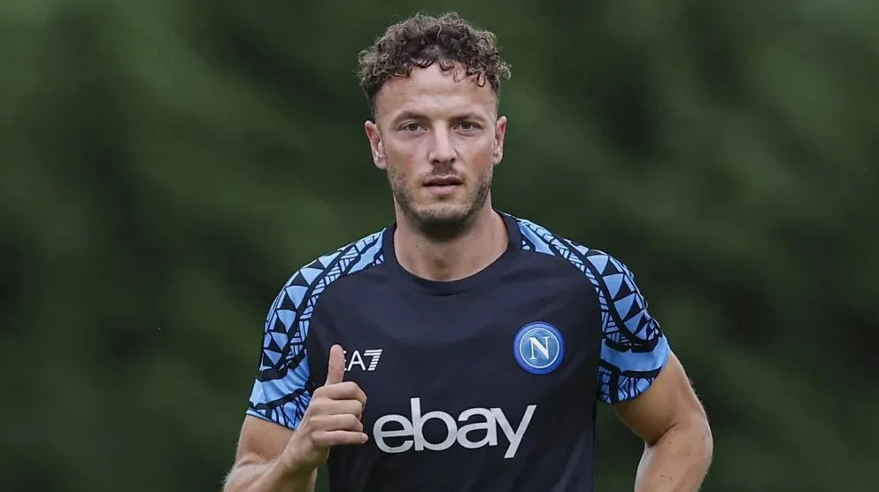 Amir Rrahmani blindon të ardhmen te Napoli me kontratë të re luksoze