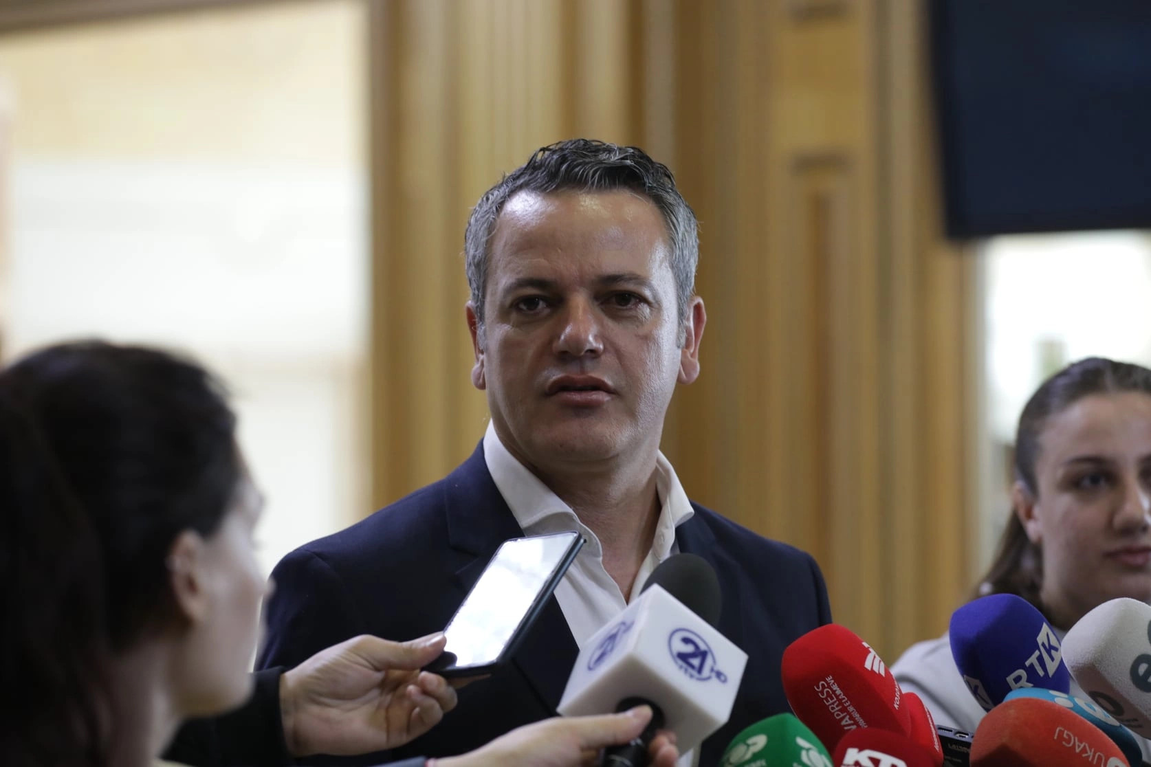 Gashi denoncon votimin për president me 64 deputetë si shkelje kushtetuese dhe kërkon zgjedhje të reja