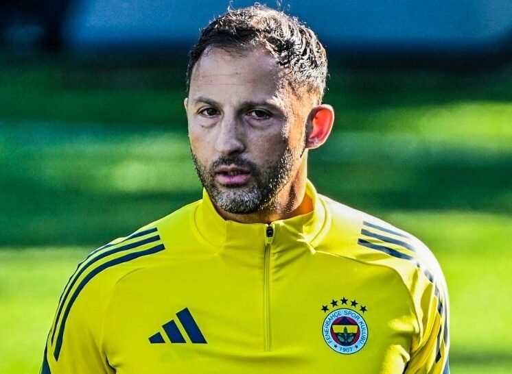 Fenerbahçe shkarkon trajnerin Domenico Tedesco, drejtorin sportiv Devin Ozek dhe koordinatori i futbollit Berke Celebi pas humbjes 3-0 ndaj Galatasaray.