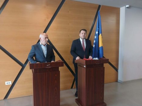 Qeveria e Kosovës propozon vendosjen e akcizës për të frenuar importin e qumështit pluhur dhe mbrojtur prodhimin vendor.