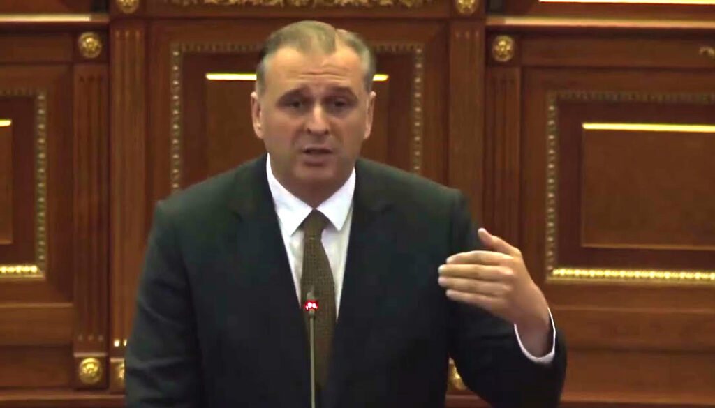 Presidenti i ri pritet të zgjidhet sonte në Kuvend