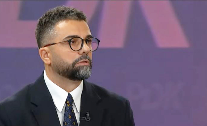 Polemika rreth vonesës së thirrjes së seancës për zgjedhjen e Presidentit nga Albin Kurti