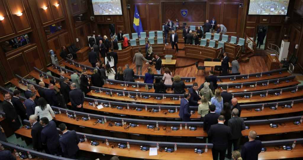 Kosova përballet me krizë të thellë politike dhe zgjedhje të parakohshme për herë të tretë brenda 16 muajsh