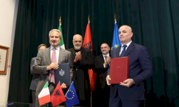 Shqipëria nënshkruan marrëveshje me kompaninë shtetërore Kayo për prodhimin e anijeve luftarake për ushtrinë dhe aleatët.