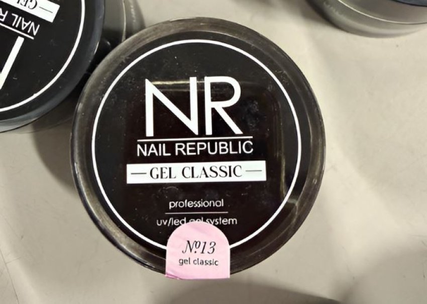 Kontrabanda me 100 produkte të padeklaruara në Aeroportin e Prishtinës zbulohet nga Dogana