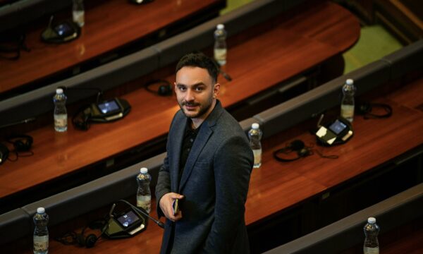 Vjosa Osmani konfirmohet se do të bashkohet me LDK-në, ndërsa Rushiti ishte imponim për zgjedhjen e presidentes.