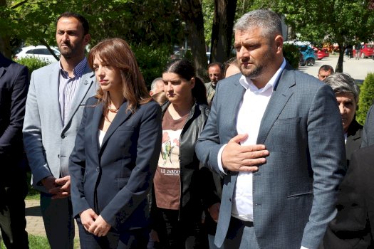 Homazhe për Besim Ndrecajn nga Haxhiu dhe Hoti