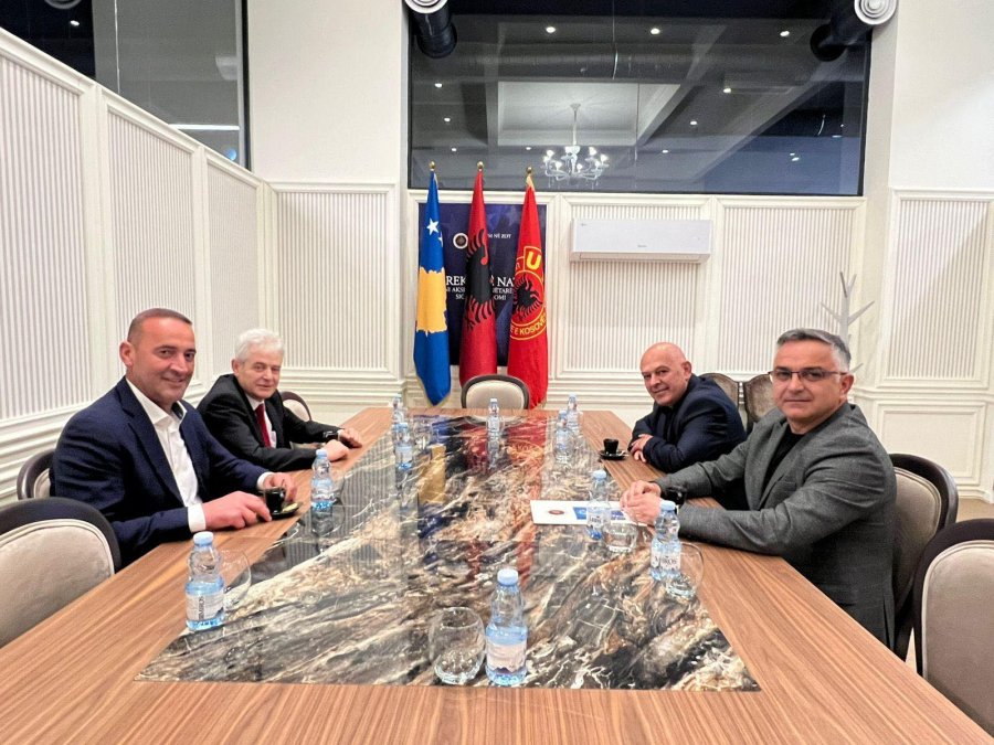 Takimi vëllazëror i AAK-së me Ali Ahmetin për forcimin e politikës shqiptare