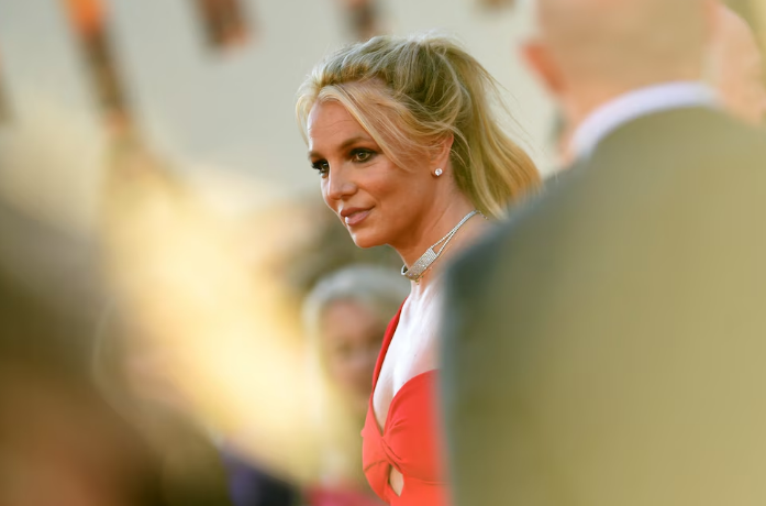 Britney Spears pranon fajësinë për drejtim në gjendje të dehur dhe dënohet me mbikëqyrje dhe një ditë burg