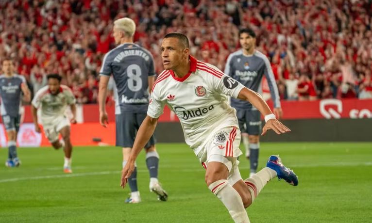 Alexis Sanchez shpëton Sevillën, fitore vendimtare ndaj Real Sociedadit
