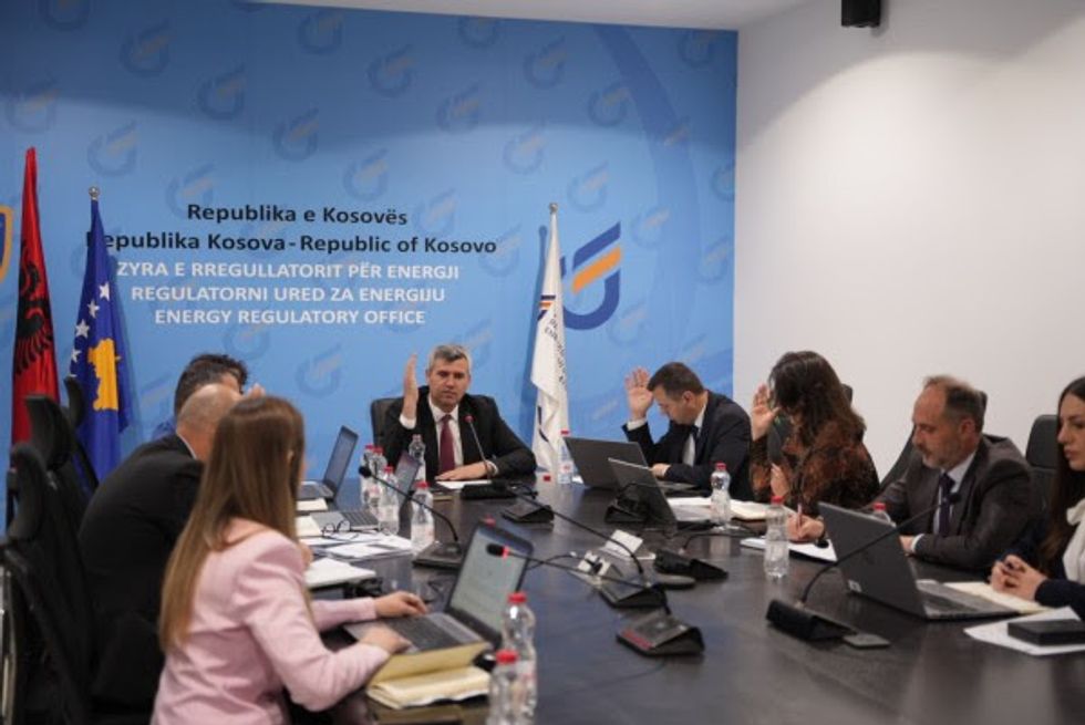 ZRRE-ja miraton të hyrat e operatorëve, pa rritje të tarifave të energjisë