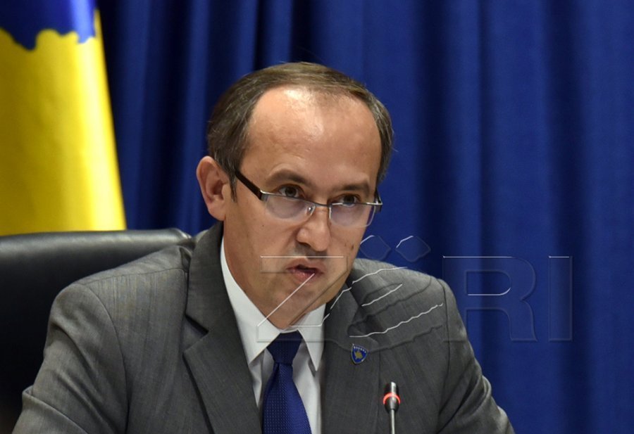 Hykmete Bajrami dhe Avdullah Hoti bojkotuan mbledhjen e Kryesisë së LDK-së ku u vendos për bashkëpunimin me Vjosa Osmanin.