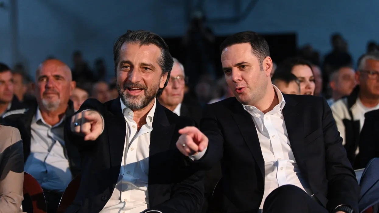 Bashkëqeverisja në Prishtinë: Përgjegjësi ndaj qytetarit mbi përçarjet politike