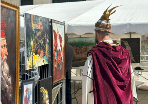 Festime dhe ekspozita për ditëlindjen e Skënderbeut bashkojnë artistë dhe komunitete nga trojet shqiptare