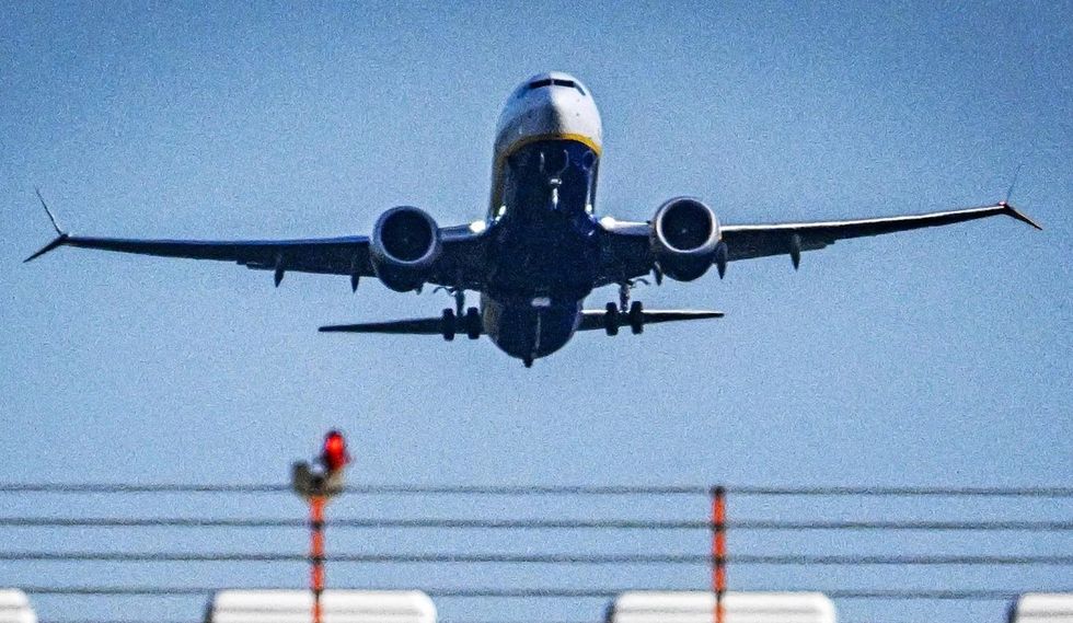 Fluturimi nga Berlini në Alicante ndërpritet për shkak të një pasagjeri të dehur