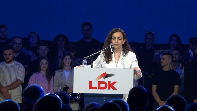 Vjosa Osmani rikthehet në LDK, thirrje për unitet dhe forcim të partisë