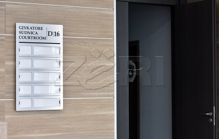 Dy zyrtarët e Pallatit të Rinisë, Astrit Zogjani dhe Faton Rrustemi, pranuan fajësinë për korrupsion mbi 100 mijë euro në një seancë gjyqësore në Prishtinë.