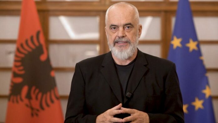 Rama sqaron: Marrëveshja me Italinë për refugjatët do të vazhdojë pa ndryshime