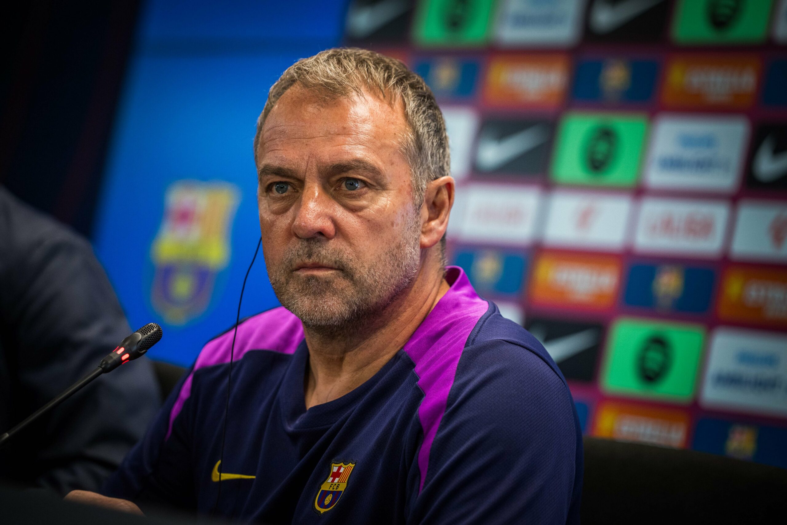 Hansi Flick konfirmon vazhdimin e kontratës me Barcelonën deri në vitin 2028.