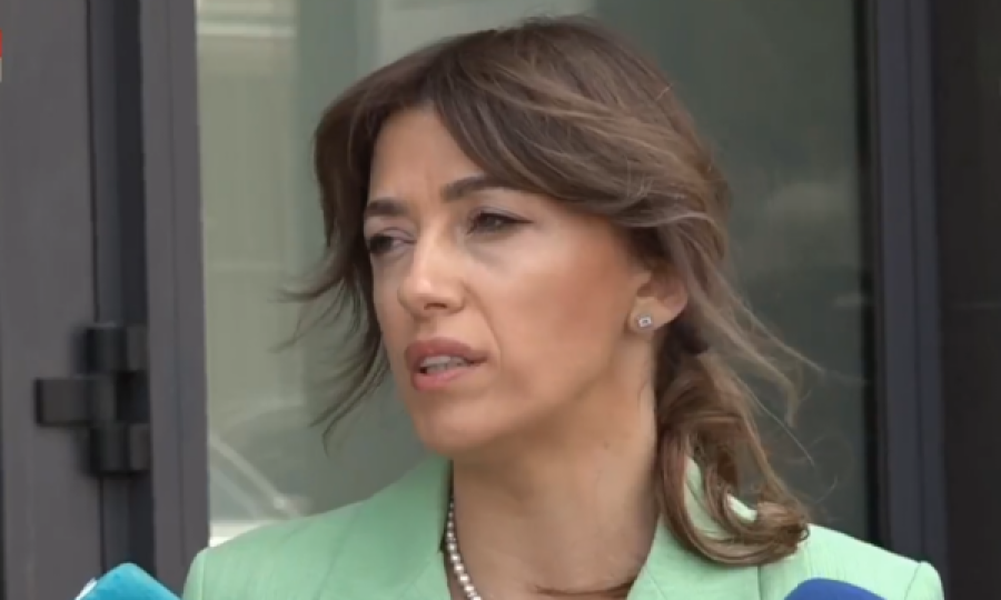 Mbledhja e Kryesisë së Kuvendit dështon për mungesë kuorumi, Haxhiu mbetet e vetme me Rexhepin