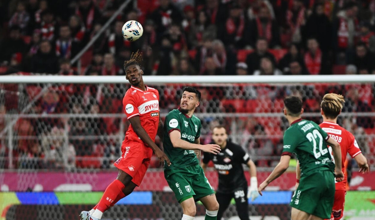 Christopher Wooh vlerëson lart Mirlind Dakun pas përballjes në kampionatin rus
