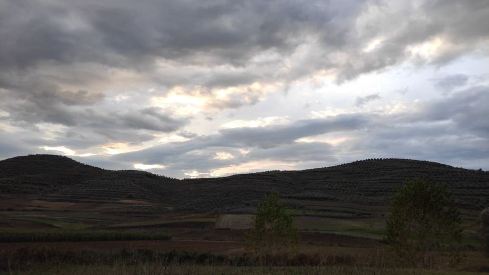 Moti i paqëndrueshëm me reshje dhe shtrëngata në Shqipëri