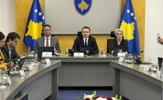 Kurti mblidhet me ministrat, por rendi i ditës mbetet mister