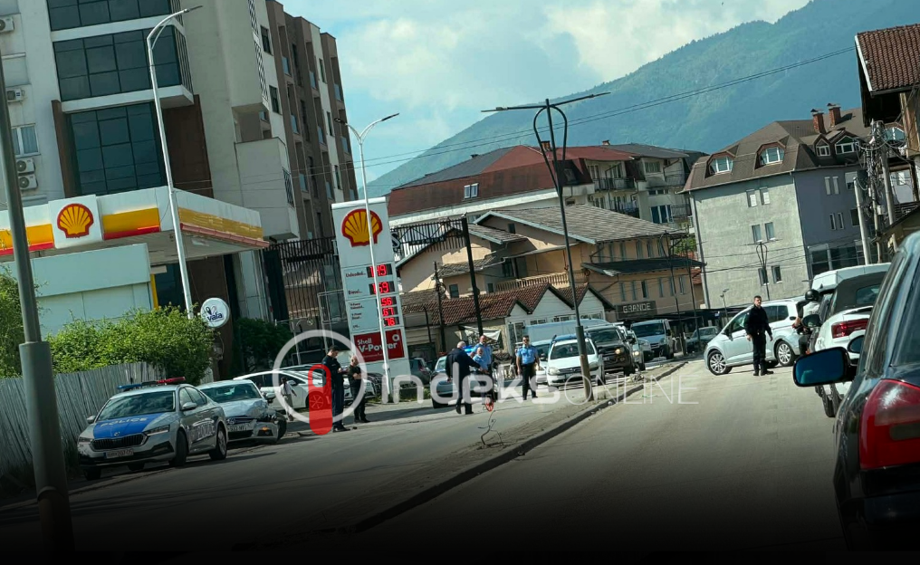 Aksident në Pejë: Dy vetura, një i lënduar dhe hetime në vazhdim