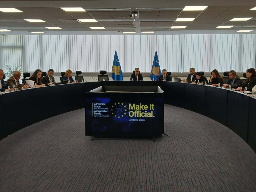 9 nga 10 reforma në Kosovë janë të rrezikuara për shkak të bllokadës në Kuvend, sipas Kryeministrit Albin Kurti.