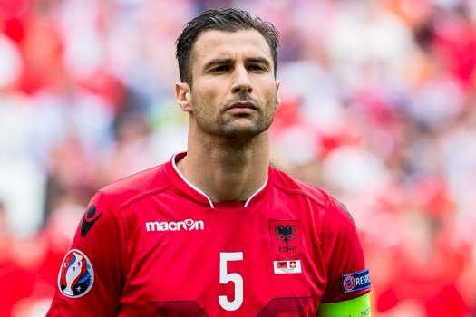 Lorik Cana thërret shqiptarët në Maqedoni për mbrojtjen e gjuhës shqipe