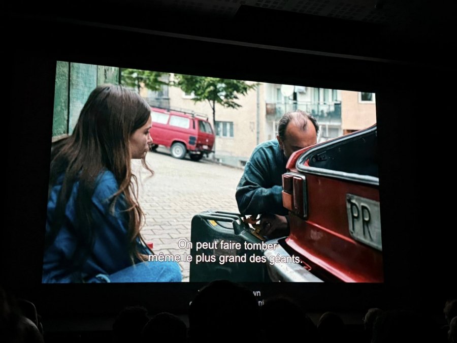 Filmi kosovar “Dua” me regji të Blerta Bashollit ka pasur premierën në Festivalin e Filmit në Kanë.