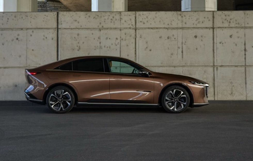 Mazda ndryshon kursin: Shtyn veturën elektrike dhe ul investimet në elektrifikim